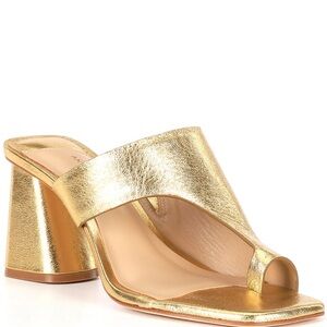 NWOB $99 (Whoops) Antonio Melani, the Murray Metallic Leather Toe Loop Sandals